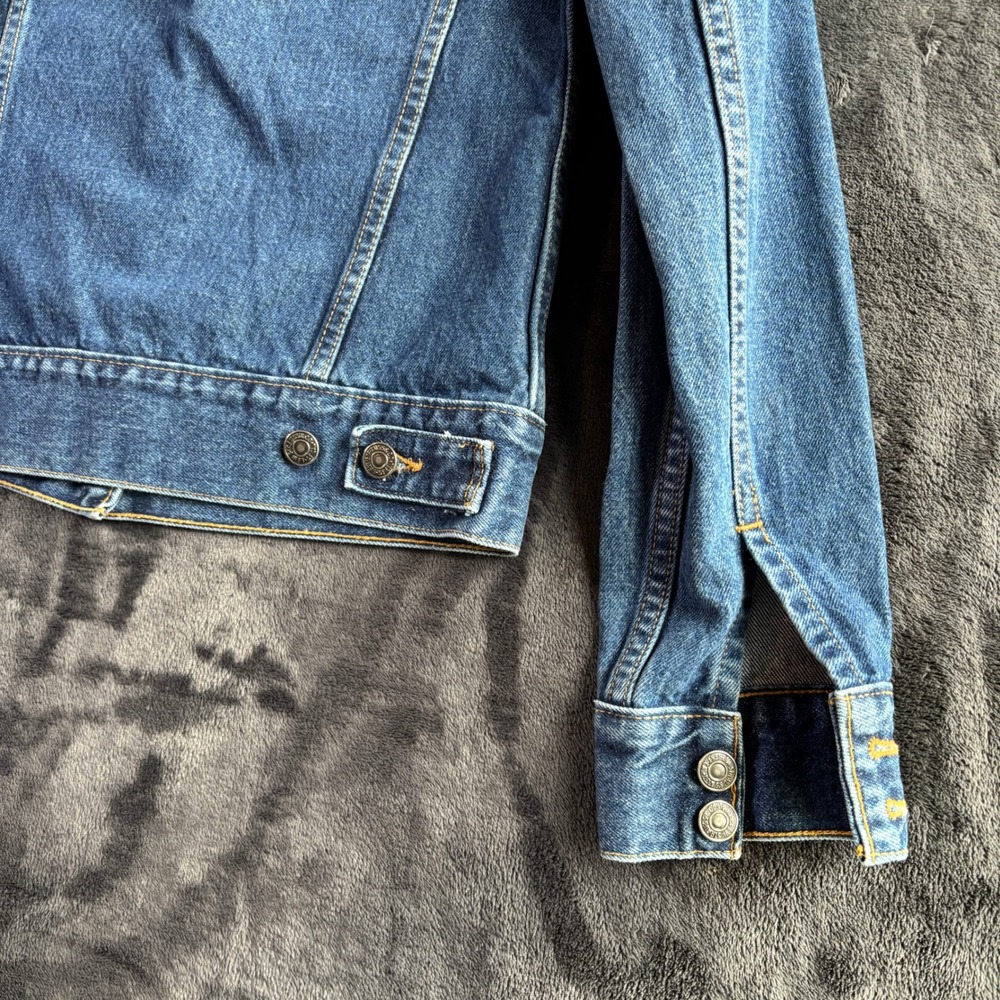 Levis Red Tab Denim Trucker Jacket Medium Wash Blue 100% Cotton Womens Medium - Picture 12 of 13